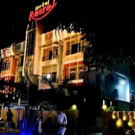 Hotel Rasraj , Dhule 外观 照片